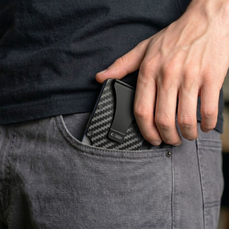 Карбонов Портфейл за Карти с RFID Защита Tech-Protect Thorn – Carbon Black -
