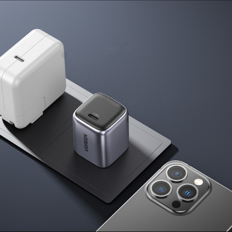 Mini бързо зарядно Ugreen Nexode USB-C 30W PD - Зарядно за стена Mini бързо зарядно Ugreen Nexode USB-C 30W PD - Mini бързо зарядно Ugreen Nexode USB-C 30W PD