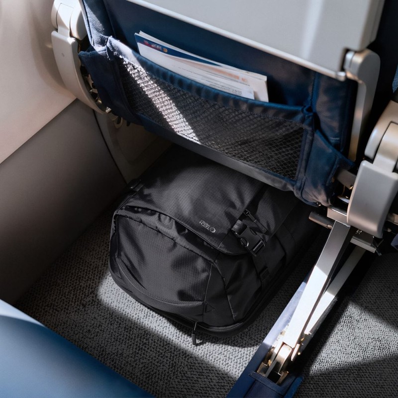 Tech-Protect Defender S70 – раница за лаптоп 24L за Ryanair & Wizz Air, 40×30×20 см, черна