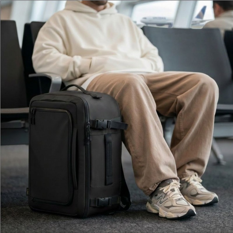 Tech-Protect Defender S50 раница за лаптоп Ryanair & Wizz Air, 20L, 40x20x25 см, черна - 5906302368808