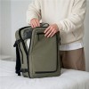 Tech-Protect Defender S50 туристическа раница за лаптоп за Ryanair & Wizz Air 20L 40x20x25 маслинено зелено - 5906302368815