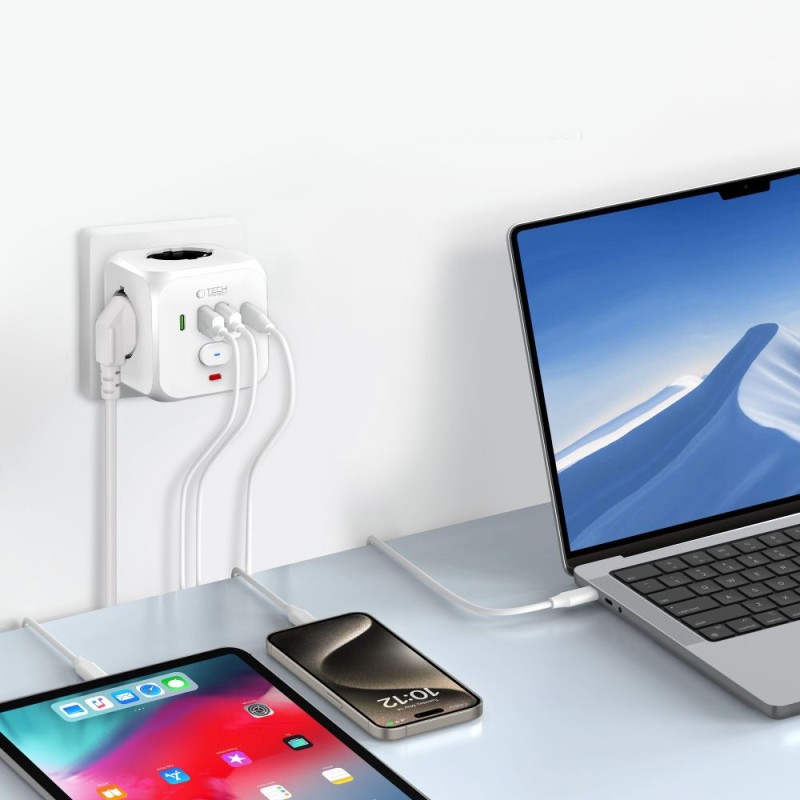 Tech-Protect PCL3X4 захранващ мултиразклонител 2×USB-A, 2×USB-C и 3×контакт (бял) - Tech-Protect PCL3X4 захранващ мултиразклонител 2×USB-A, 2×USB-C и 3×контакт (бял) - 5906302372096