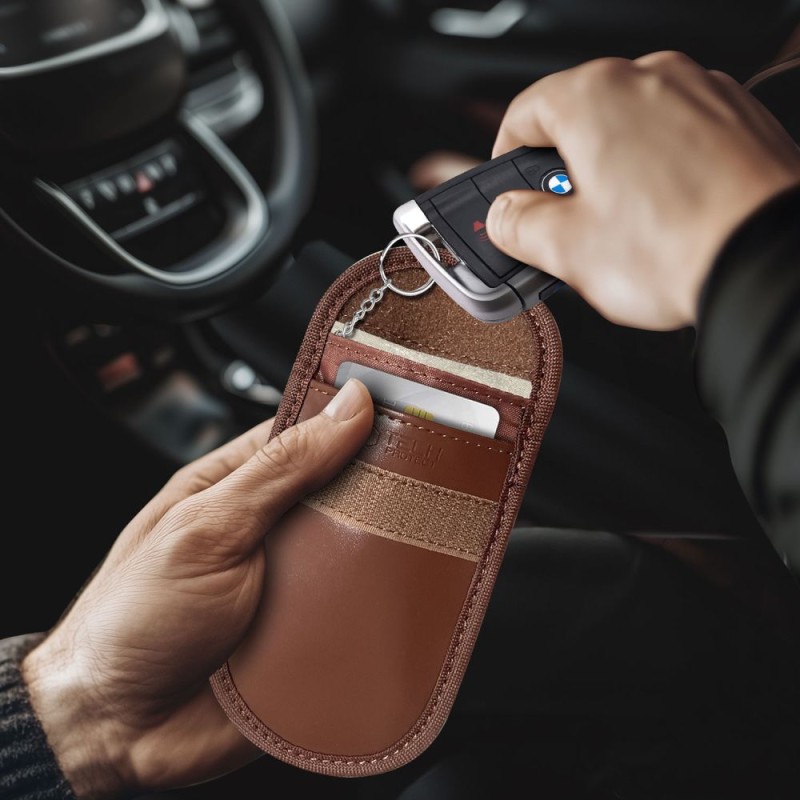 Калъф (клетка) на Фарадей Tech-Protect KLR100 Pouch за безконтактен ключ RFID блокер – еспресо - 5906302376193