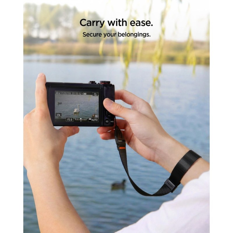 Spigen Universal регулируема каишка за носене на китка (lanyard) с адаптер, черна Spigen Universal регулируема каишка за носене на китка (lanyard) с адаптер, черна